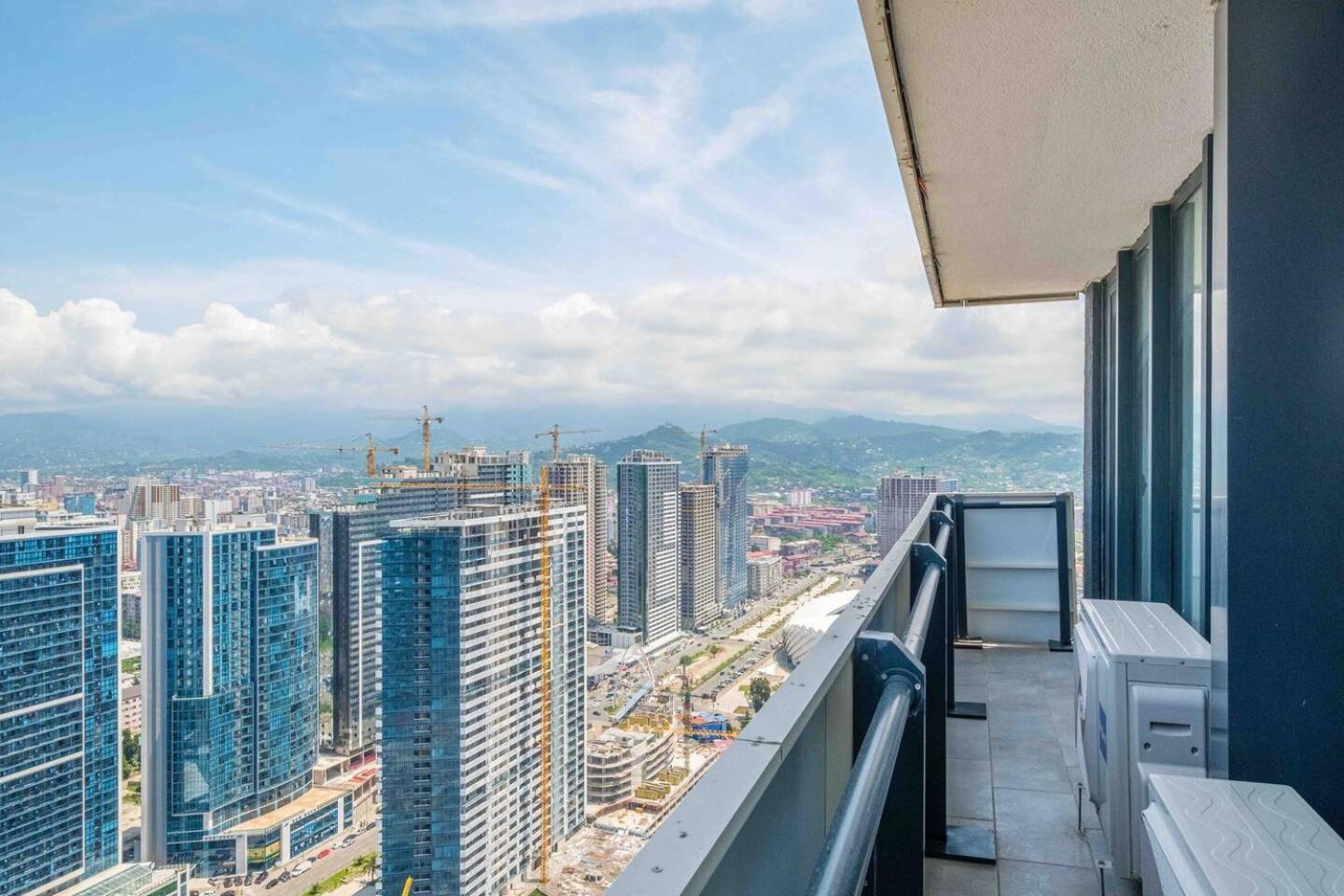 באטומי Luxury Orbi City Sea View Aparthotel מראה חיצוני תמונה
